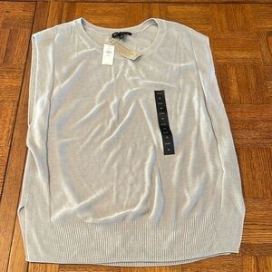 Banana Republic pull over vest size M Petite